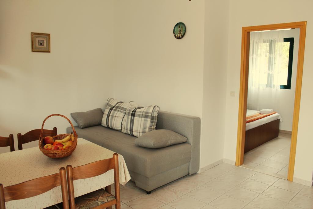 Apartments Lancek Ivan Dolac Exterior foto